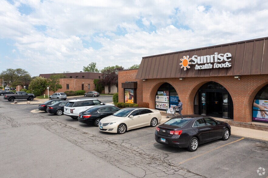 More Photos Of 3235-3345 Vollmer Rd, Flossmoor Unknown For Lease