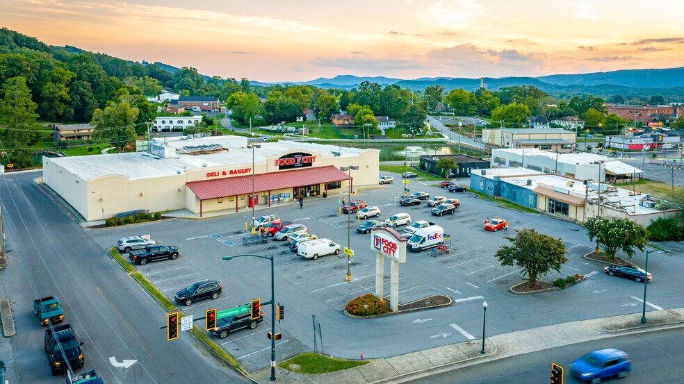 More Photos Of 319 Chickamauga Ave, Rossville Supermarket For Lease