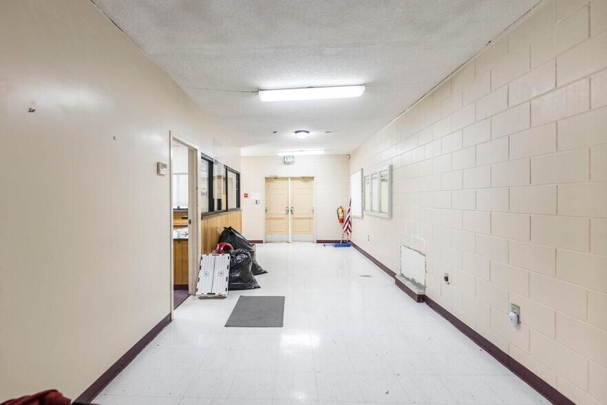 More Photos Of 2270 Shurling Dr, Macon-Bibb Religious Facility For Sale