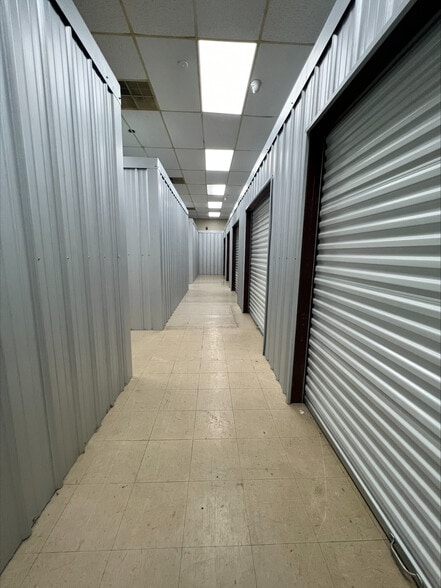 More Photos Of 3407 E Broad St, Texarkana Self Storage For Sale