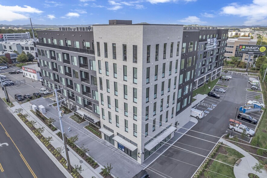 More Photos Of 405 40th Ave N, Nashville Apartments For Lease