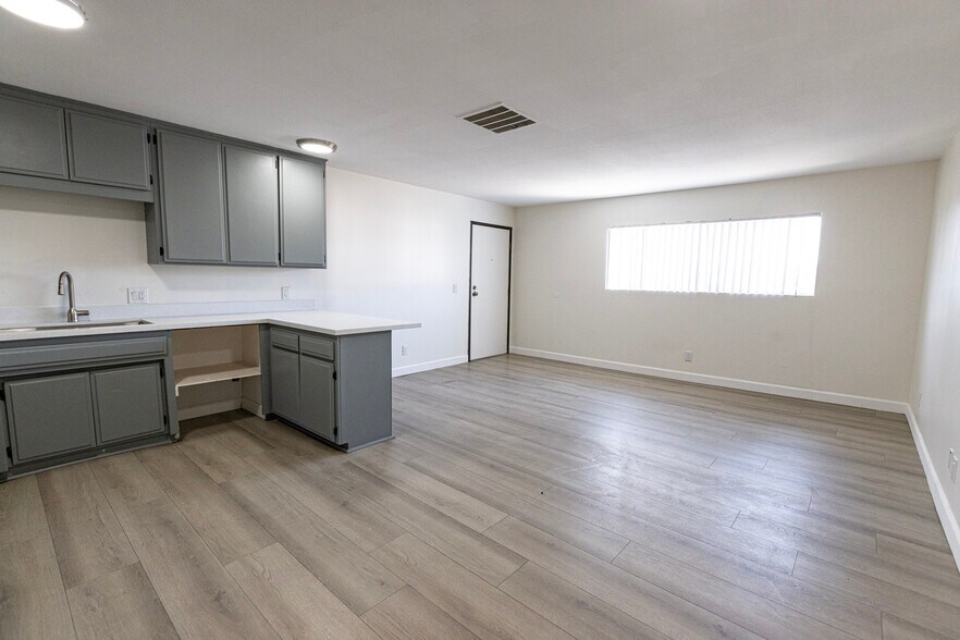 More Photos Of 6003 Craner Ave, North Hollywood Apartments For Sale
