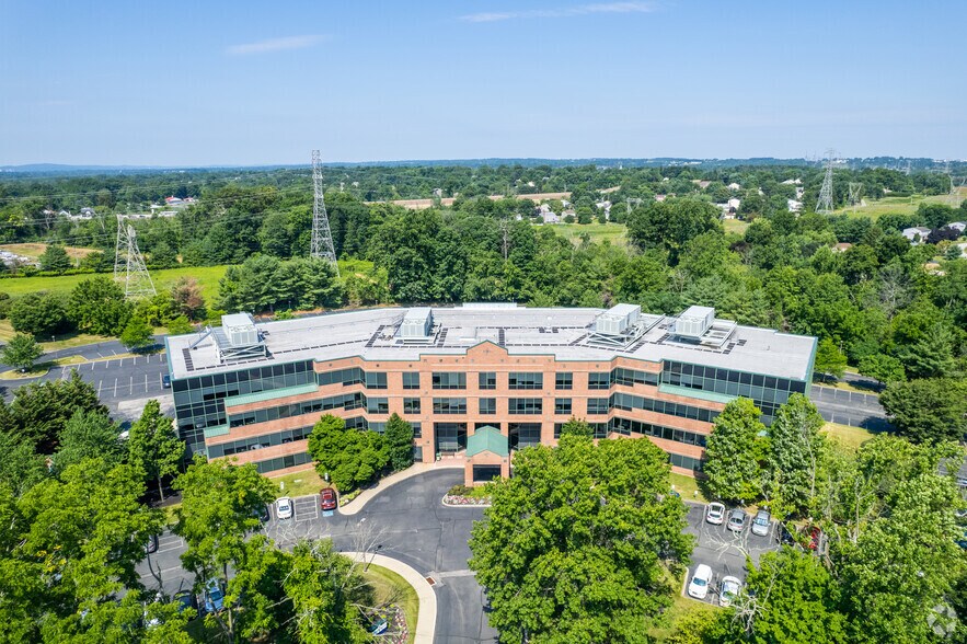 More Photos Of 930 Harvest Dr, Blue Bell Office For Lease