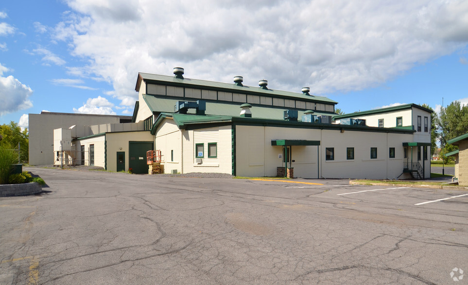 More Photos Of 6181 Thompson Rd, Syracuse Service For Lease