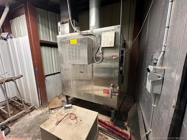 More Photos Of 207 Commerce Dr, Wewoka Restaurant For Sale