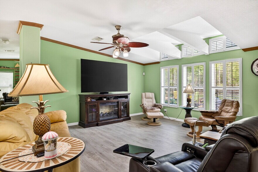 More Photos Of 3308 24th Ave SE, Ruskin Specialty For Sale