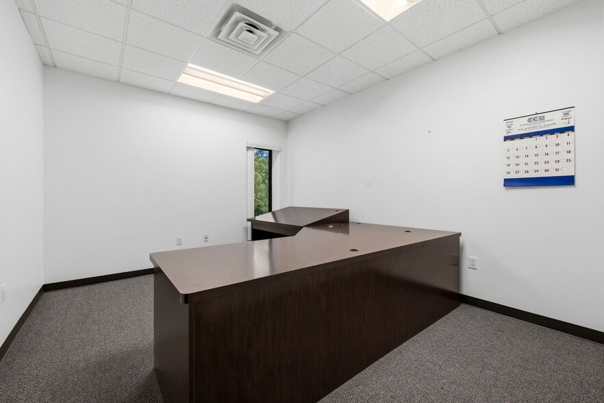 More Photos Of 901 W 18th St, Houston Warehouse For Sale