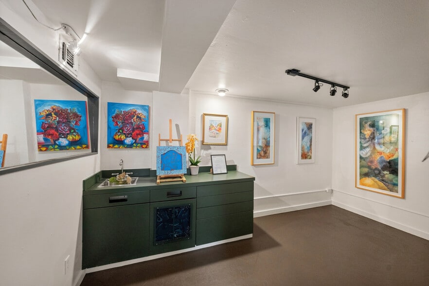 More Photos Of 515 22nd St, Galveston General Retail For Sale