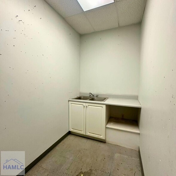 More Photos Of 103 E General Screven Way, Hinesville Unknown For Lease