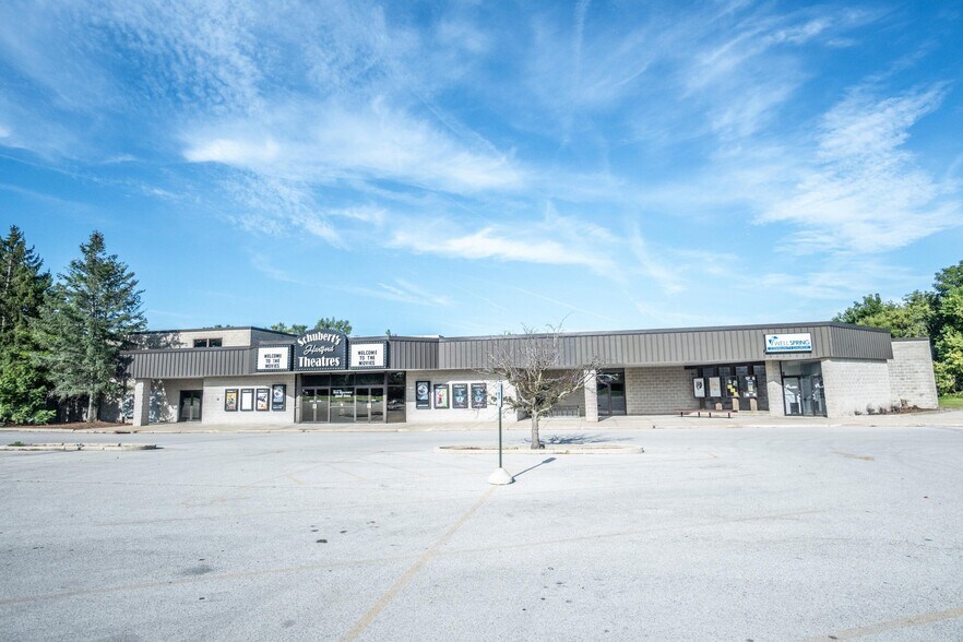 More Photos Of 1361 Grand Ave, Hartford Movie Theatre For Sale