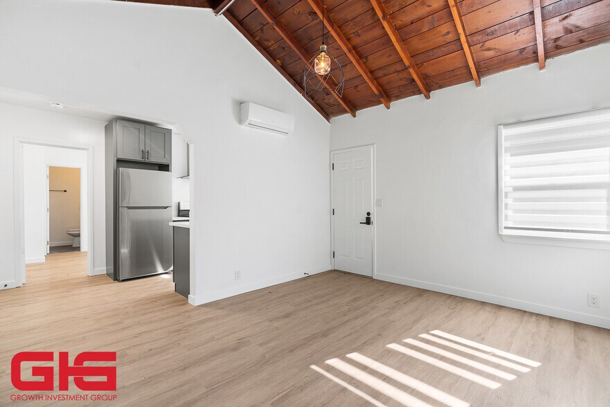 More Photos Of , Pasadena Multifamily For Sale
