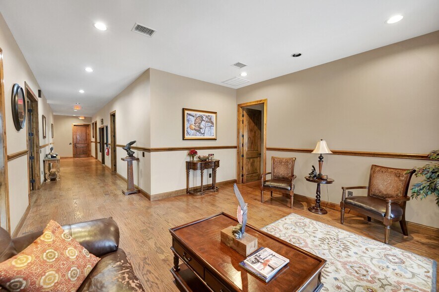 More Photos Of 5006 Portico Way, Midland Medical For Lease