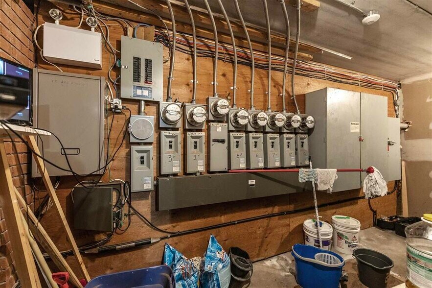 More Photos Of 269 Goulais Av, Sault Ste. Marie Apartments For Sale