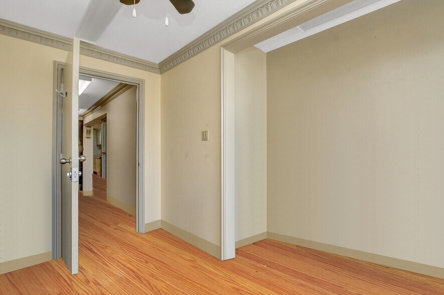 More Photos Of 255 Montreal Rd, Ottawa Storefront Retail Office For Lease