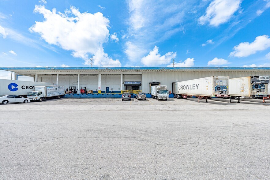 More Photos Of 1930 NW 23rd St, Miami Warehouse For Lease