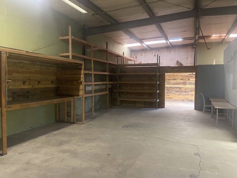 More Photos Of 3413 N Jones Blvd, Las Vegas Industrial For Lease