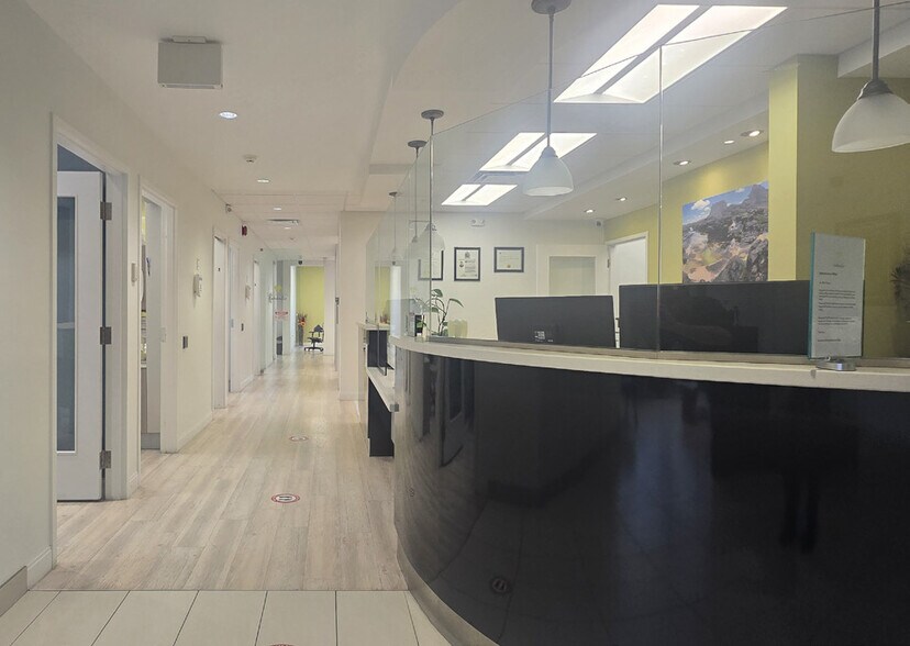 More Photos Of 1135 Adelaide St N, London Office For Lease