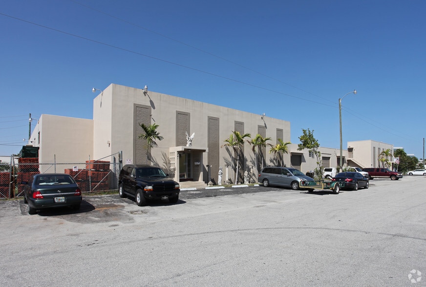 More Photos Of 821-841 NW 57th Pl, Fort Lauderdale Manufacturing For Lease