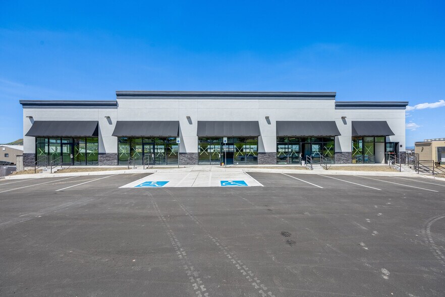 More Photos Of 3193 Commerce Ct - Bldg 1, Castle Rock Unknown For Lease