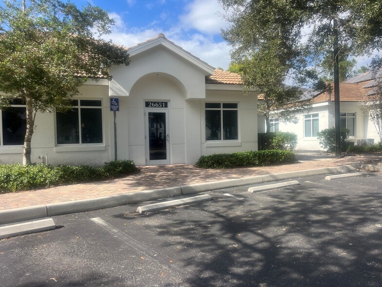 Primary Photo Of 26649-26651 Dublin Woods Cir, Bonita Springs Medical For Lease