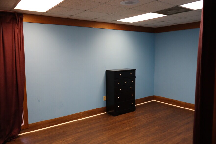 More Photos Of 253 E Savannah St, Calhoun Falls Freestanding For Sale