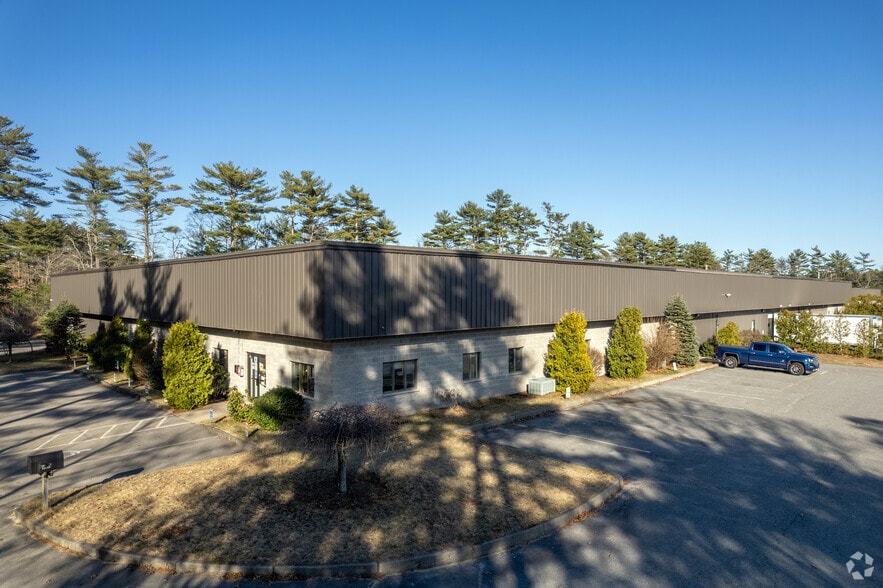 More Photos Of 20 Patterson Brook Rd, West Wareham Warehouse For Lease