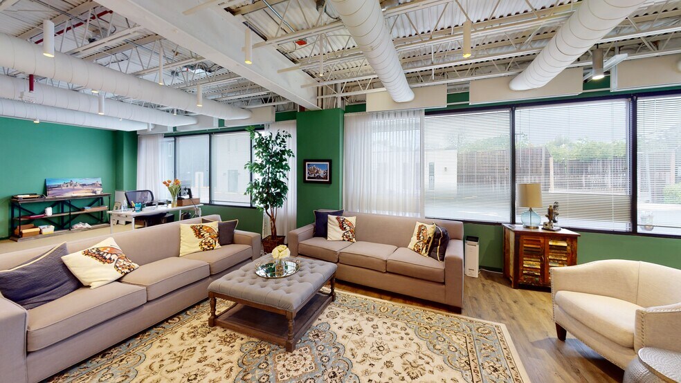 More Photos Of 1521 N Danville St, Arlington Loft Creative Space For Lease