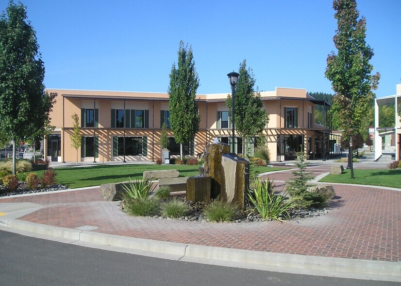 More Photos Of 1207 SE Rasmussen Blvd, Battle Ground Unknown For Lease