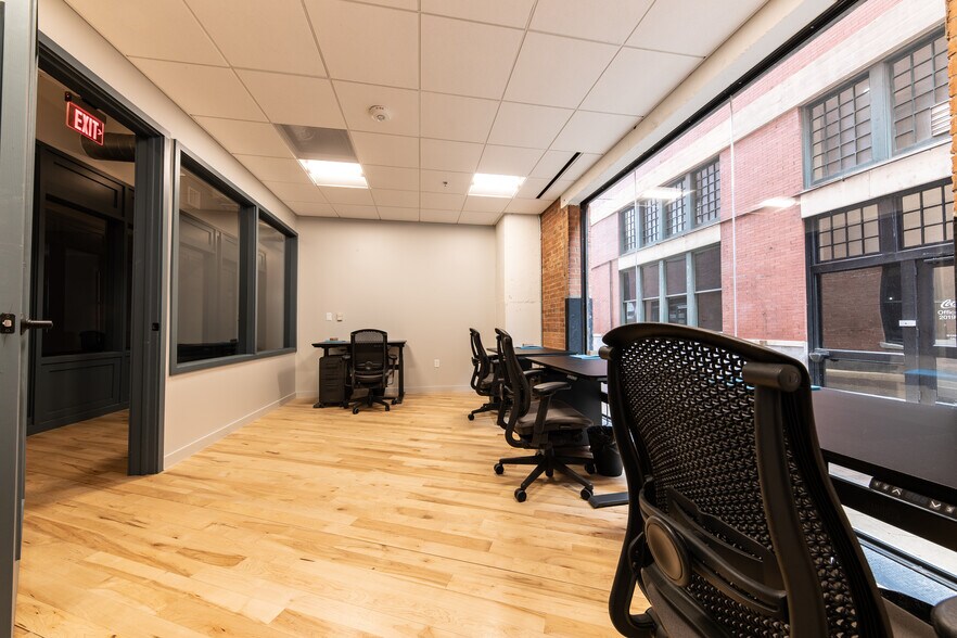 More Photos Of 603 Munger Ave, Dallas Office For Lease