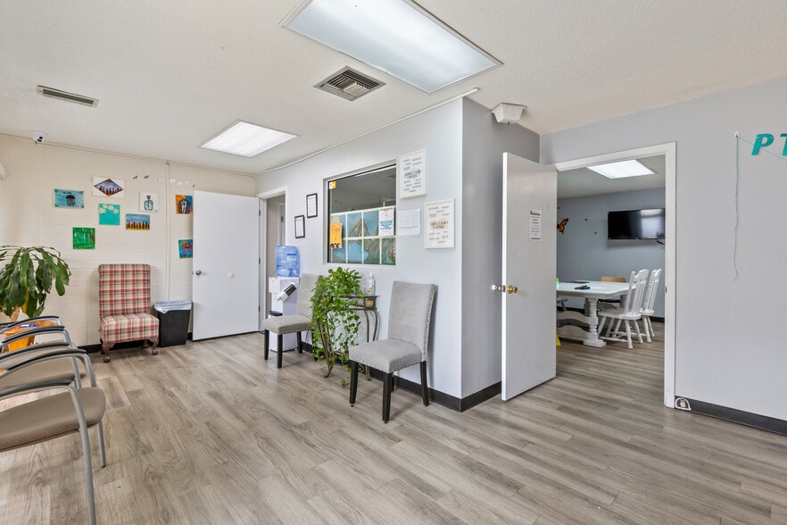 More Photos Of 260 S Marion Ave, Lake City Medical For Lease