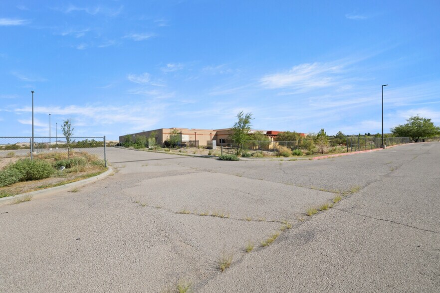 More Photos Of 4201 Del Rey Blvd, Las Cruces Office For Sale