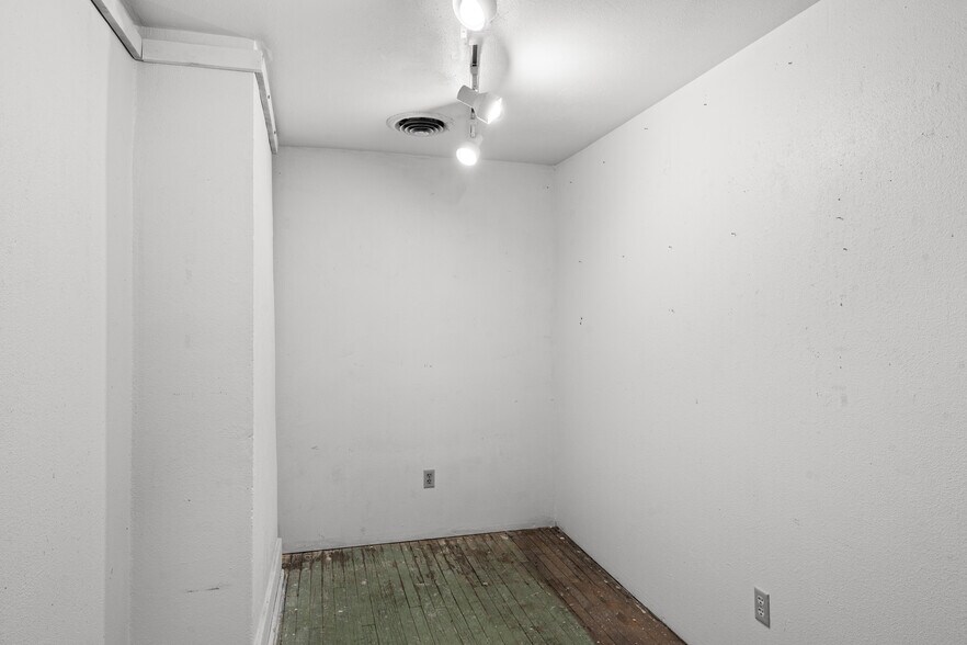 More Photos Of 218 S Union Ave, Pueblo Storefront For Lease