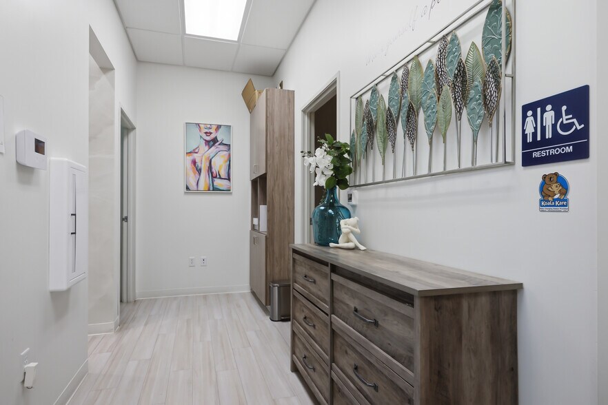 More Photos Of 5864 S Durango Dr, Las Vegas Medical For Sale