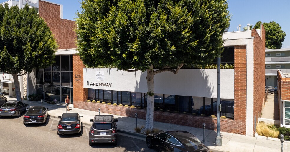 More Photos Of 420 S Beverly Dr, Beverly Hills Medical For Lease