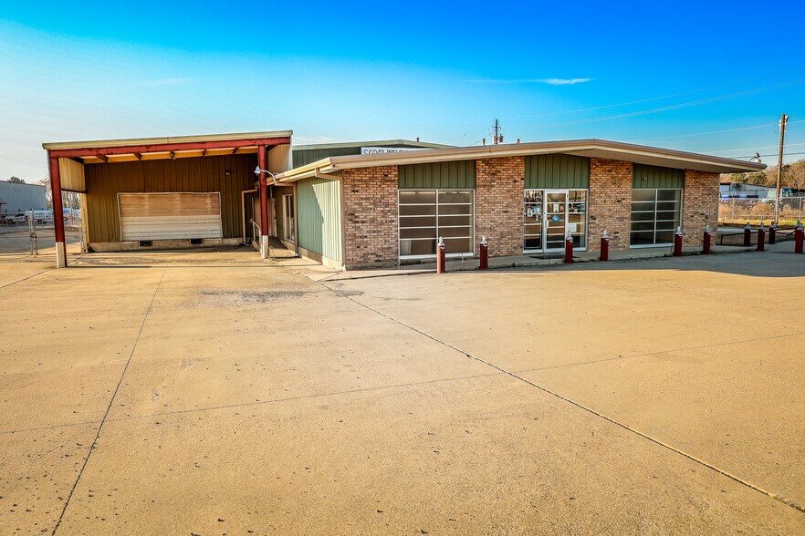 More Photos Of 5105 W Loop 281 S, Longview Industrial For Sale