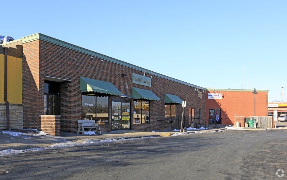 More Photos Of 4180 W Broadway Ave, Robbinsdale Storefront Retail Office For Lease