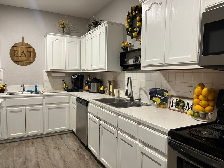 More Photos Of 1750 Fm 967, Buda Storefront Retail Office For Sale