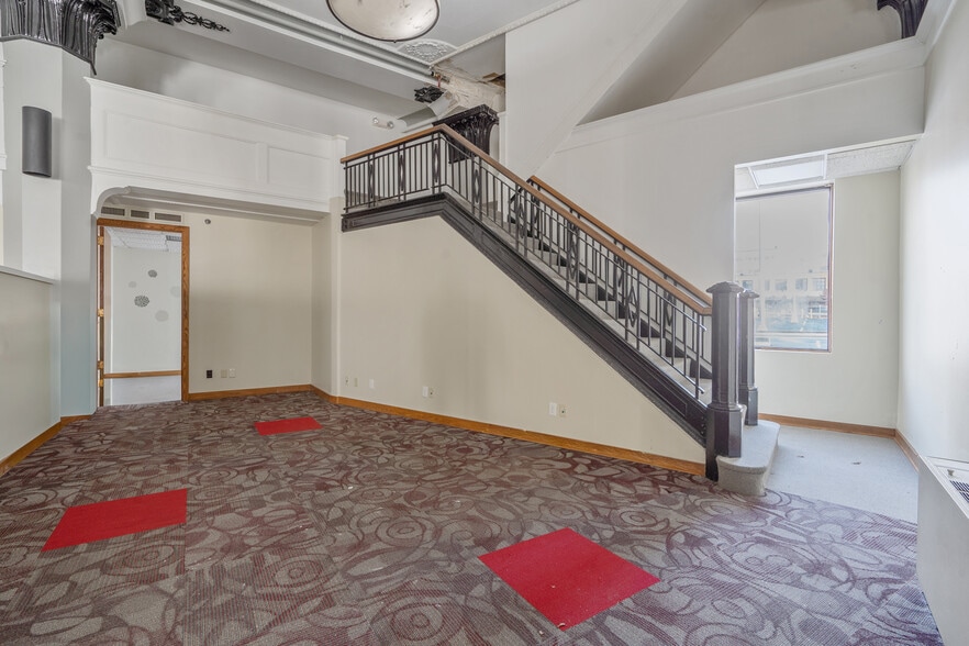 More Photos Of 344 W Genesee St, Syracuse Loft Creative Space For Lease