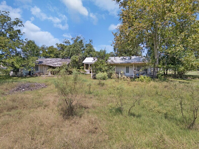 More Photos Of 1404 Central Texas Expy, Lampasas Land For Sale