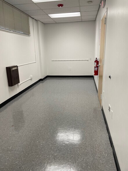 More Photos Of 44 Executive Blvd, Elmsford Loft Creative Space For Lease