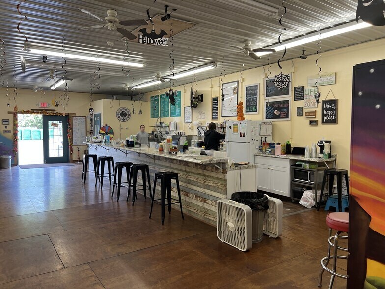 More Photos Of 19961 Fisher Ave, Poolesville Freestanding For Sale