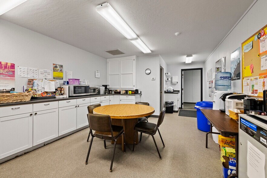 More Photos Of 21663 Brian Ln, Sonora Office Residential For Lease