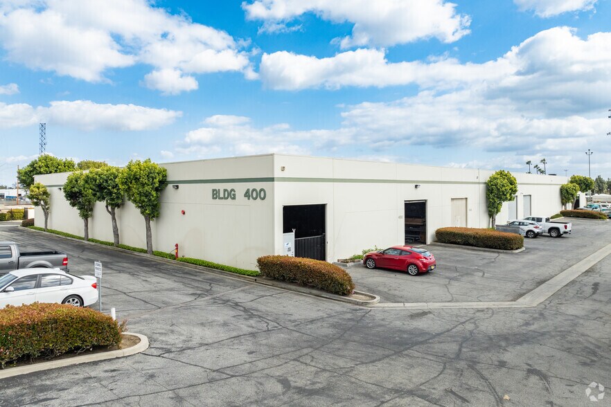 More Photos Of 2300 S Reservoir St, Pomona Warehouse For Lease