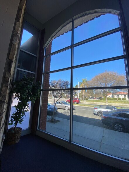 More Photos Of 14408 E Whittier Blvd, Whittier Office For Lease