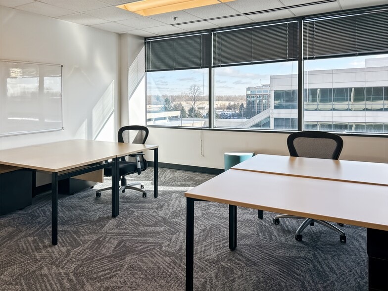 More Photos Of 450 E 96th St, Indianapolis Coworking Space