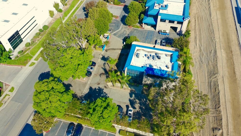 More Photos Of 9233 Charles Smith Ave, Rancho Cucamonga Flex For Lease