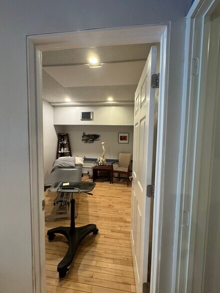 More Photos Of 520 Cherokee St, Denver Freestanding For Lease