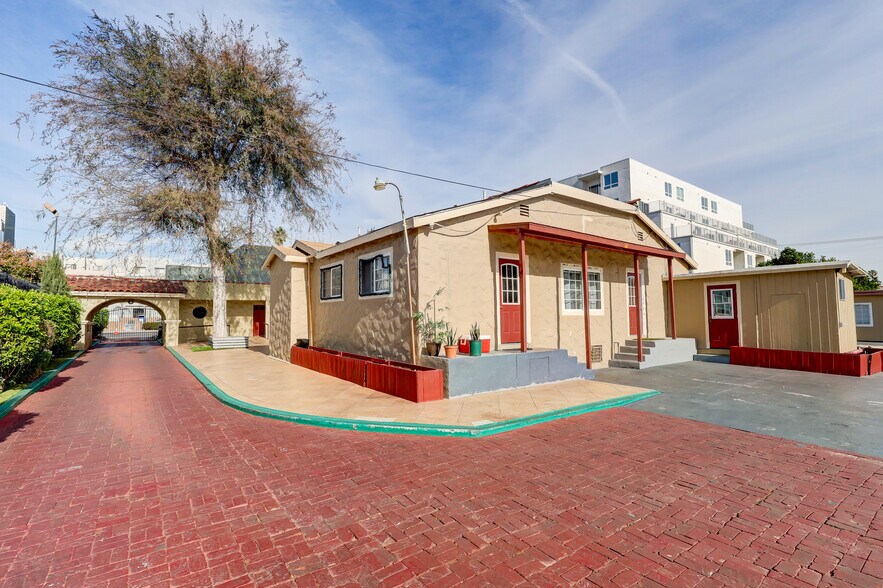 More Photos Of ,  Unknown For Sale