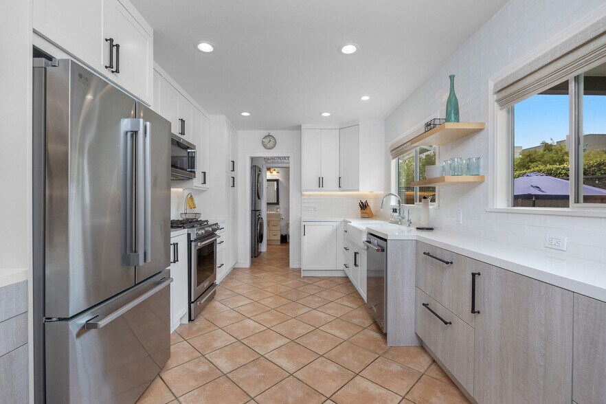 More Photos Of 1817 Euclid St, Santa Monica Apartments For Sale