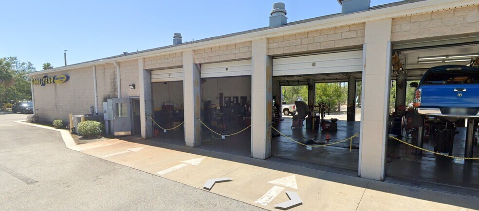 More Photos Of 512 Geoffrey St, Saint Augustine Auto Repair For Sale